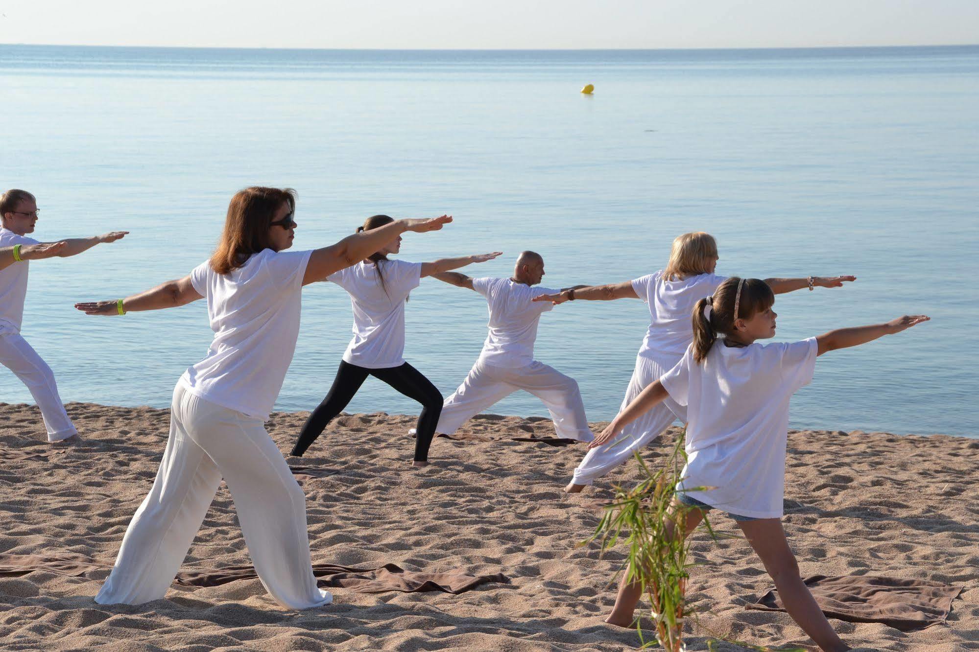 Luna Club Hotel Yoga & Spa 4Sup Malgrat de Mar Esterno foto
